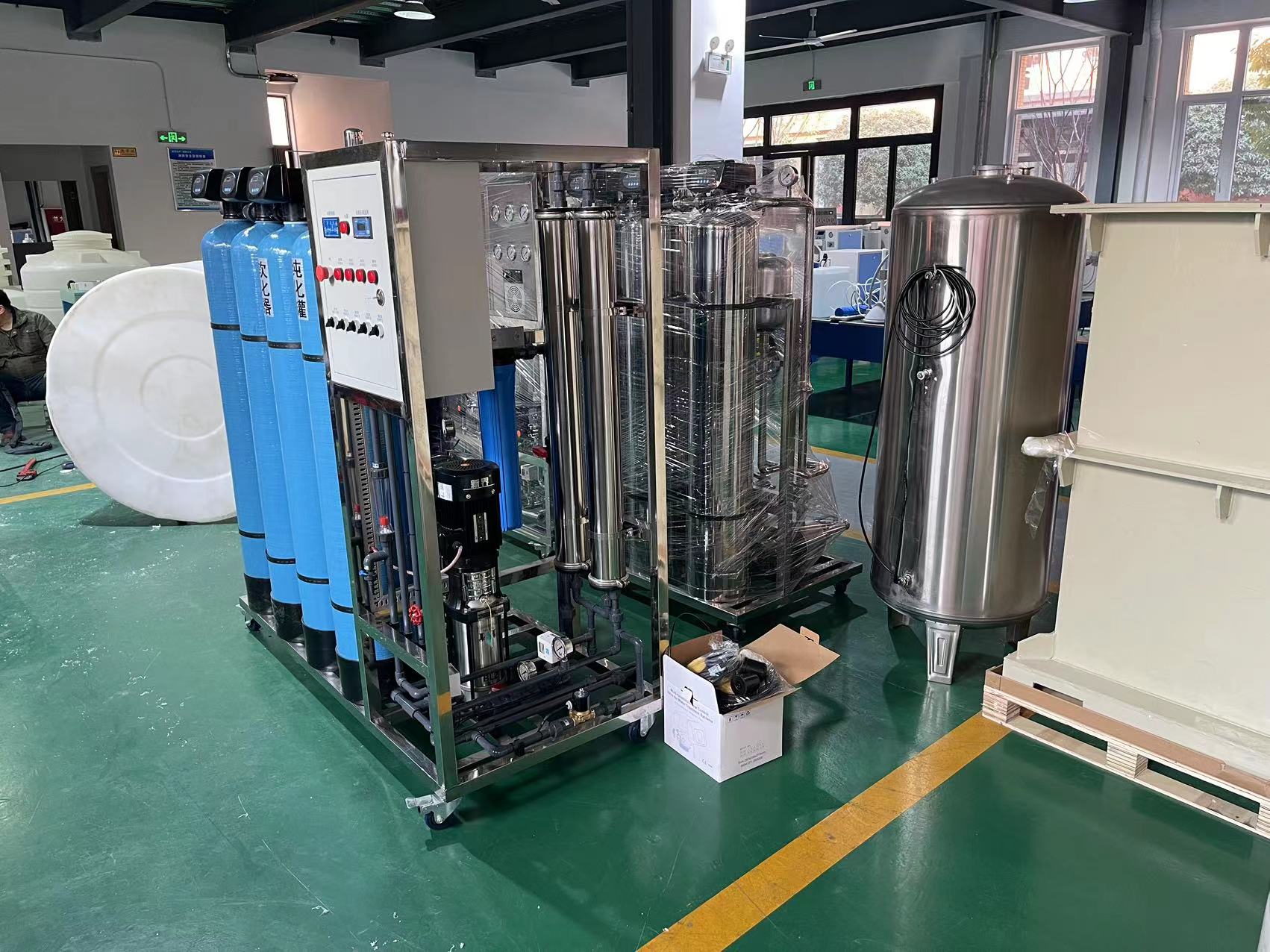 沃特爾水處理設備安裝工作現(xiàn)場！